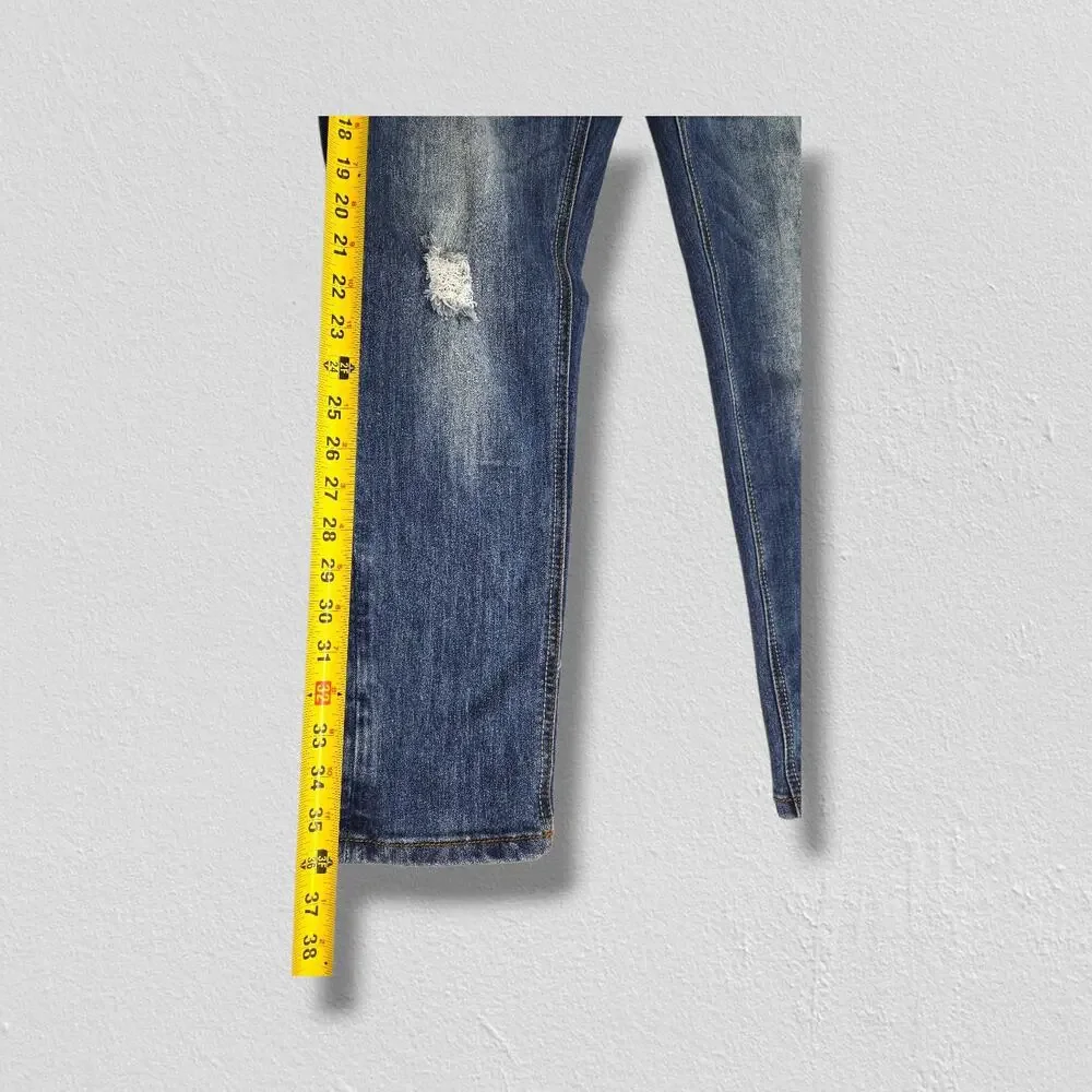 Dollhouse Jeans Womens Size 11 'CHARLEY' Blue Denim Straight Distressed Casual - Picture 4 of 10